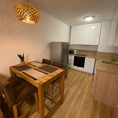 Nowy 5 Osob Dobra Lokalizacja 1 Min Z S6 300 M Ul Franciszkanska Lejlighed