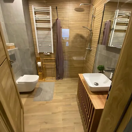 Lejlighed Nowy 5 Osob Dobra Lokalizacja 1 Min Z S6 300 M Ul Franciszkanska